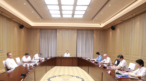 民建中央理論學(xué)習(xí)中心組專題學(xué)習(xí)習(xí)近平總書記近期重要講話精神